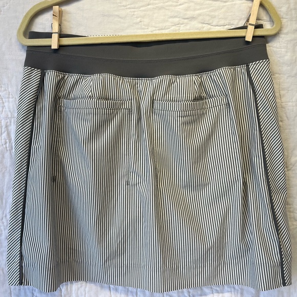 Athleta Skirt - gray and white with pockets NWO TAGS - Picture 2 of 6